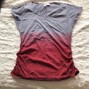 Women’s maternity T-shirt- large